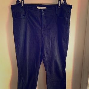 Black Capris